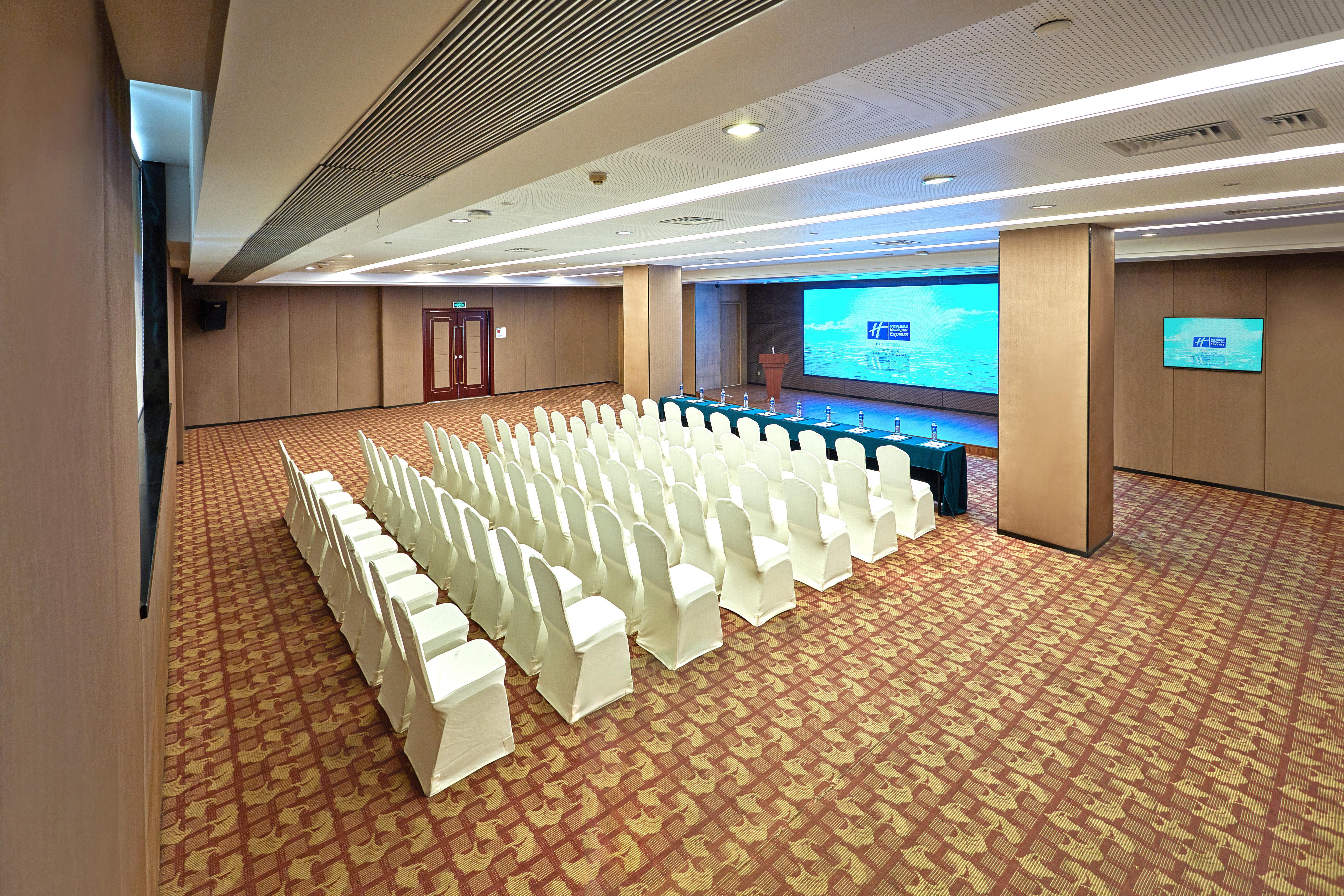 Holiday Inn Express Nanjing Xuanwu Lake By Ihg Dış mekan fotoğraf